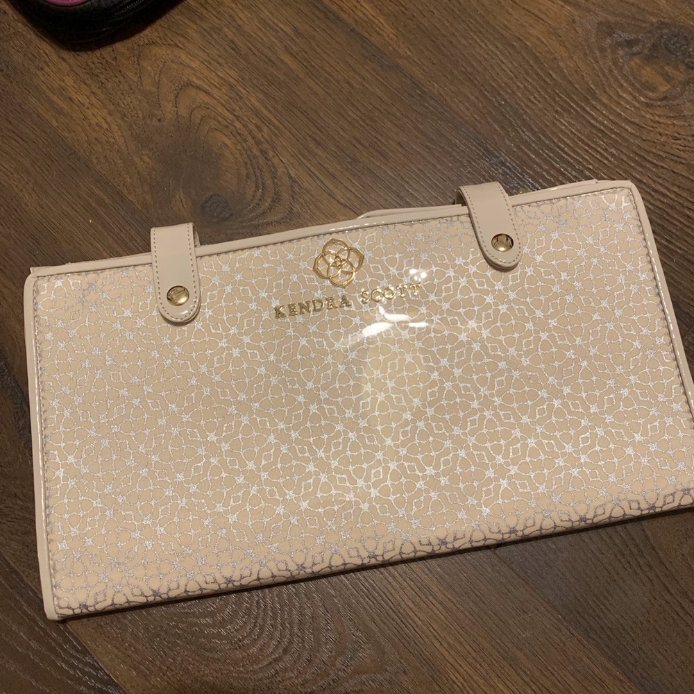 Kendra Scott Jet Set Jewelry Holder Case